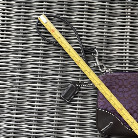 Coach wristlet - Picture 4 of 9